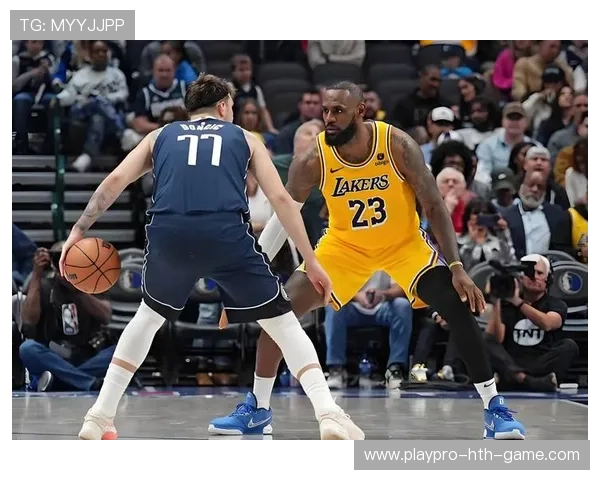 独行侠保持火力输出,东契奇连续高分,独行侠东契奇打的什么位置